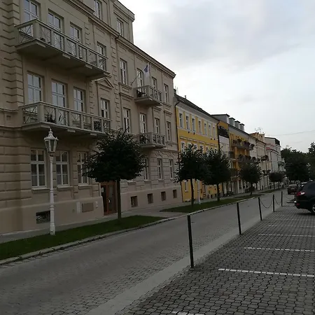 Apartman U Divadla *